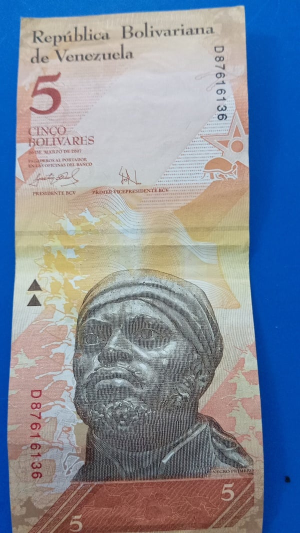 Cinco bolívares